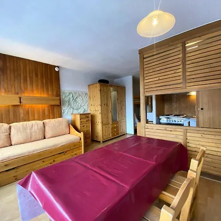 Neves - Location: Pour 4 Personnes Dans Un Quartier Jeune Et Anime Les Neves Mae-9062 * Val Thorens