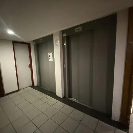 Apartman Neves - Location: Pour 4 Personnes Dans Un Quartier Jeune Et Anime Les Neves Mae-9062 *