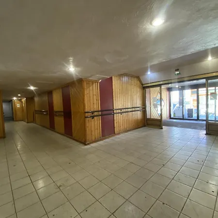 Apartment Neves - Location: Pour 4 Personnes Dans Un Quartier Jeune Et Anime Les Neves Mae-9062 *