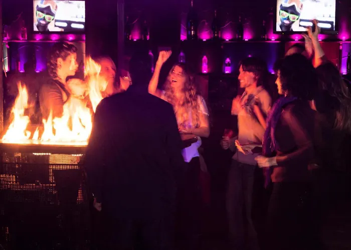 Neves - Location: Pour 4 Personnes Dans Un Quartier Jeune Et Anime Les Neves Mae-9062 *